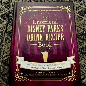 The unofficial Disney parks drink recipe book! 🍸🍹